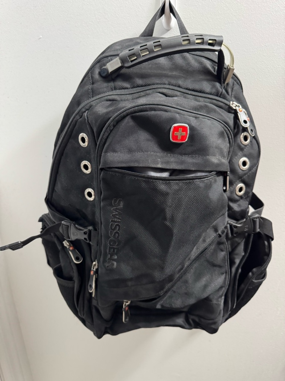 SwissGear Black Backpack with Red Logo - Multi-Pocket Travel Pack